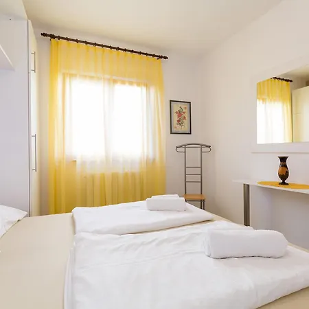 Guest house Ulika & 3*