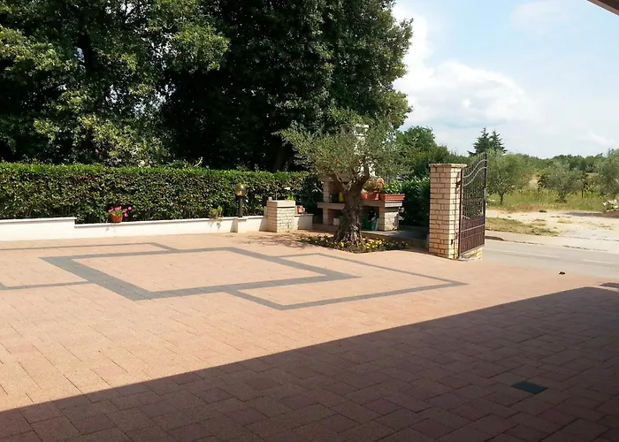 게스트하우스 Ulika & 3*